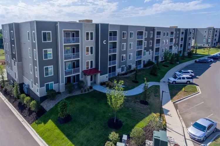 Apartment Rentals at Fairway Flats with Golf Course Views in Lawrence