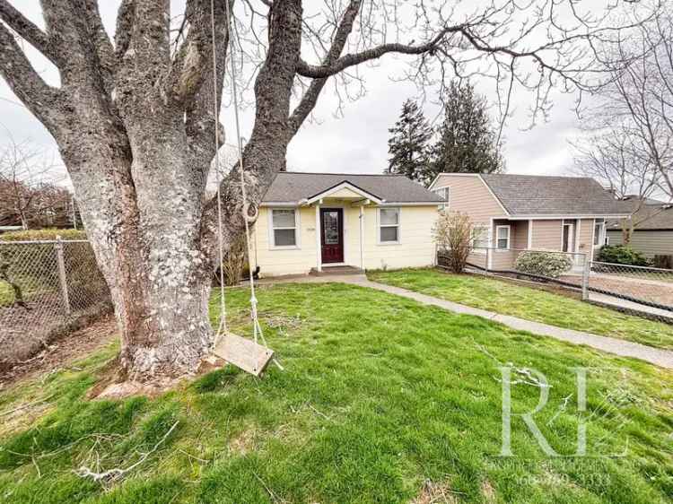 Rent Beautifully Updated Two Story Home with Spacious Bedrooms in Manette Park