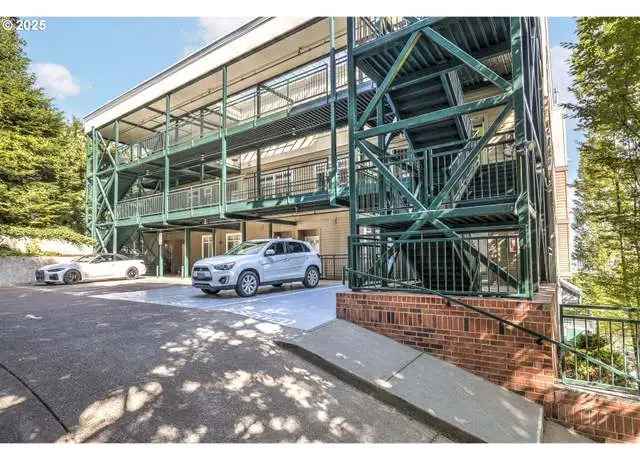 Buy condo in Goose Hollow with stunning views and modern amenities