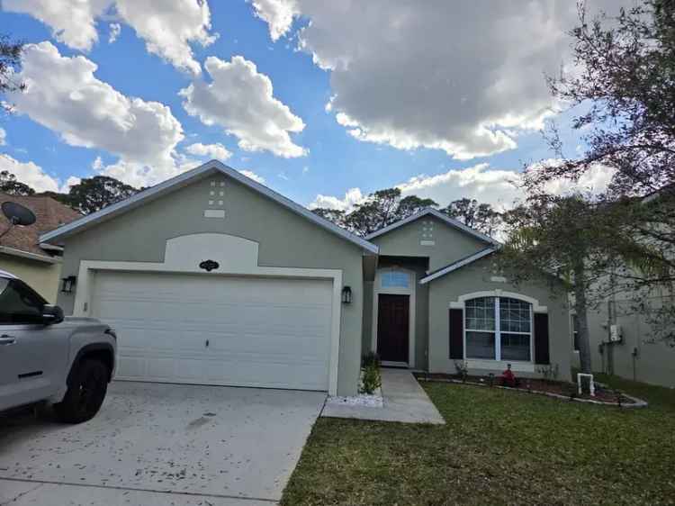 House for Rent in Crystal Lakes Gated Community with Great Amenities