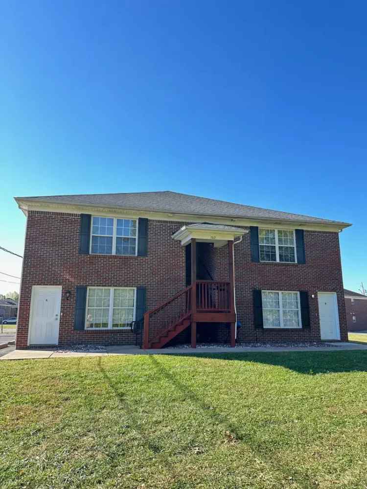 Rent Spacious Two Bedroom Two Bath Apartment in Radcliff KY with Open Floor Plan