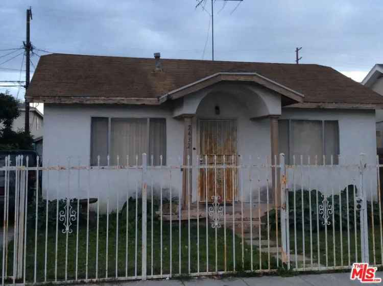 Co-op For Sale in 2432, Exposition Place, Los Angeles, California