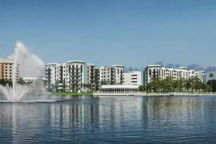 Rent Apartments in Plantation with Lakefront Views and Modern Amenities