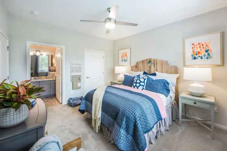 Rent Apartments with Resort-Like Amenities in West Ashley