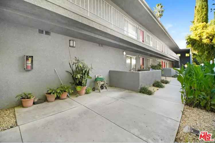 For Sale 13-Unit Apartment Building in Sherman Oaks with Key Features