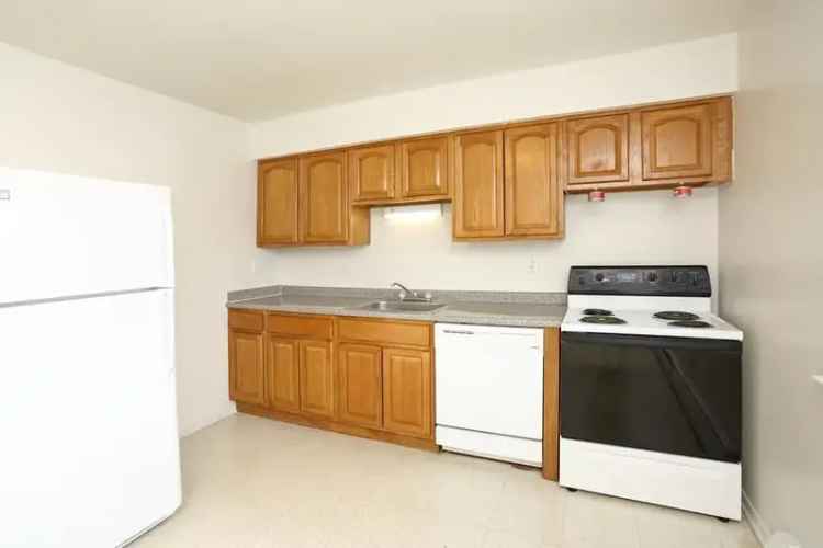 Rent Apartments in Woodbury with Spacious Flats and Townhomes