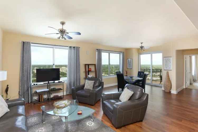 Rent Apartment Unit in Downtown San Antonio with Stunning View