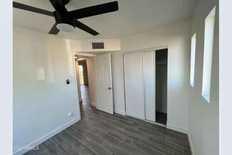 Invest in 4-Plex in Downtown Phoenix with Renovated Unit