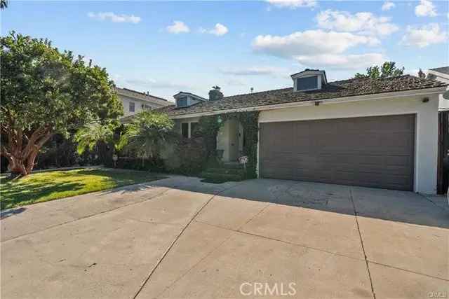 House For Sale in 10530, Moorpark Street, Los Angeles, California