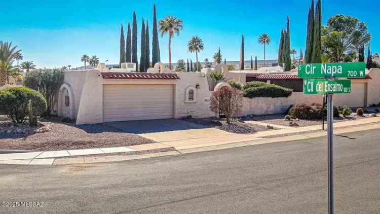 House For Sale in 703, West Calle del Ensalmo, Green Valley, Arizona