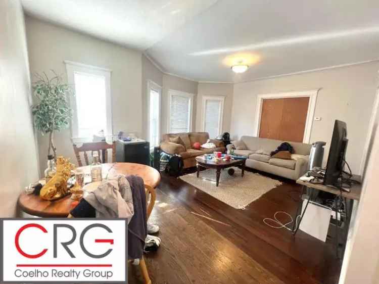 Rent Modern 5 Bed Duplex Near Ball Sq and Tufts University