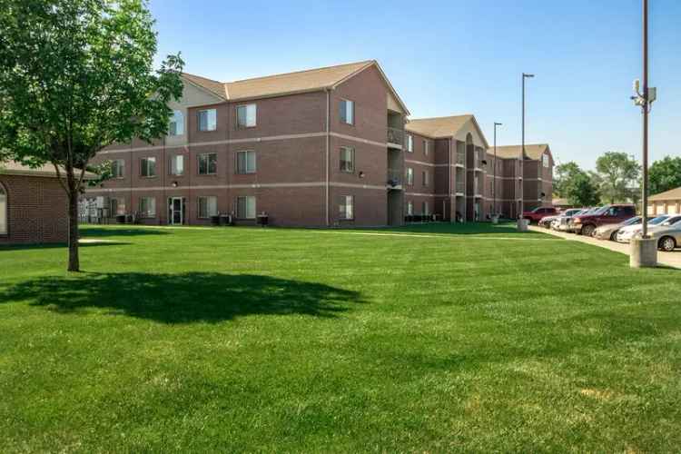 Rent Apartments in Lincoln NE with Upgraded Amenities Near Downtown