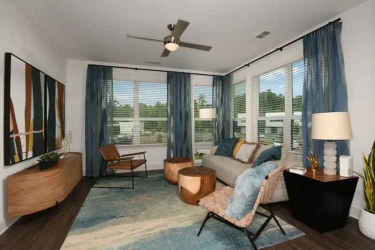 Rent Apartments in Jacksonville with Resort Amenities and Smart Features