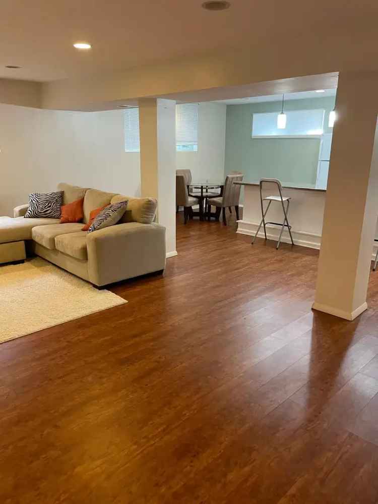 Rent Comfortable 2 Bedroom Basement Apartment with Utilities Included