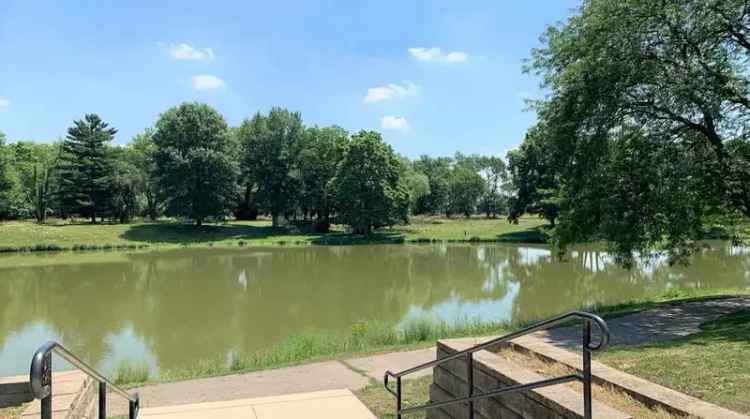 Rent Apartments in Avon Lakes Estates with Pool, Playground, and Lake