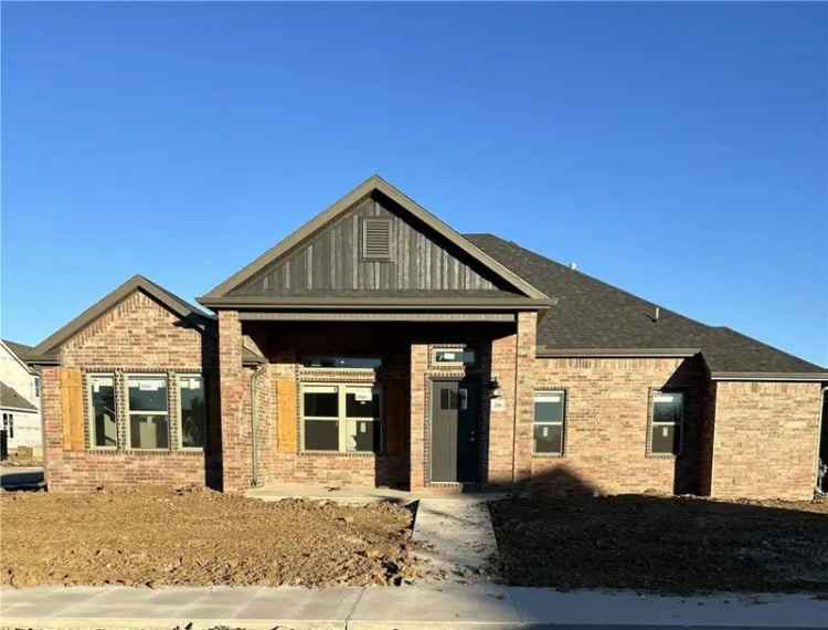 House For Sale in Fayetteville, Arkansas