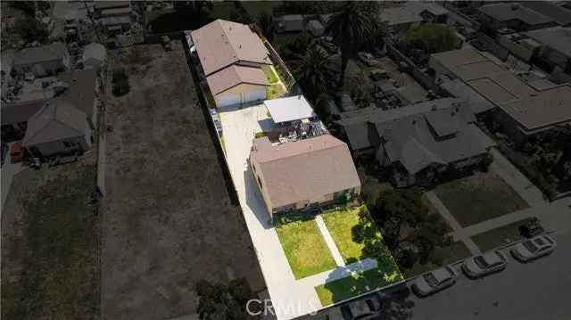 House For Sale in 334, West 122nd Street, California