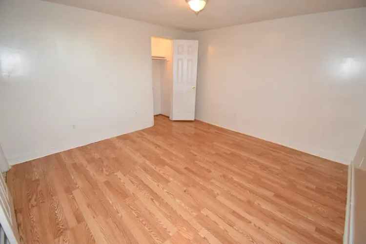 Rent Apartment Unit Move In Ready with Large Bedrooms and Family Features