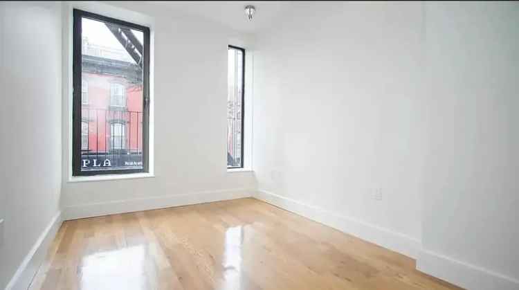 Rent Large 1 Bedroom Apartment Unit in Prime Williamsburg Neighborhood