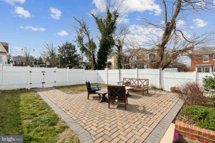 House For Sale in 2511, Palmer Place Southeast, Washington, District of Columbia