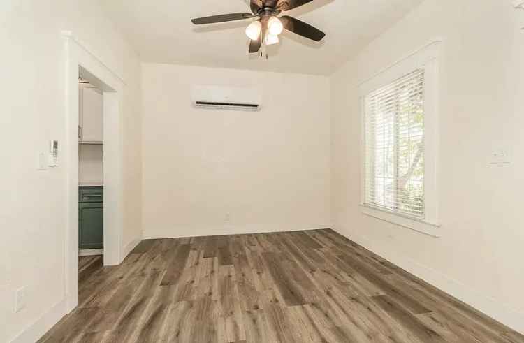 Rent Cozy Cottage in Kingsburg with Modern Kitchen and Spacious Yard