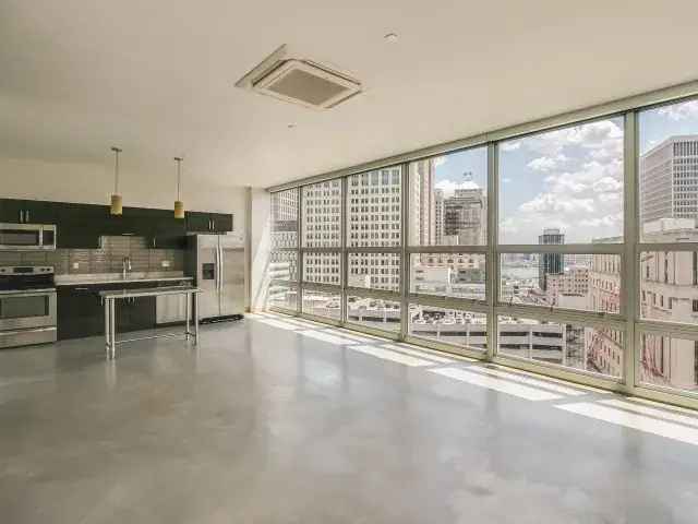 Rent Apartments at The Griswold in Downtown Detroit with Modern Features