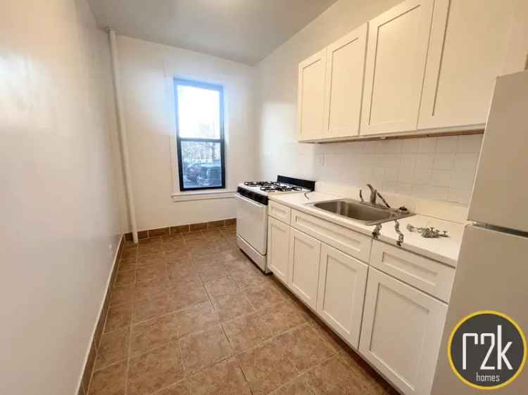 Rent Apartment Unit One Bedroom with Renovated Kitchen Near 46th Street