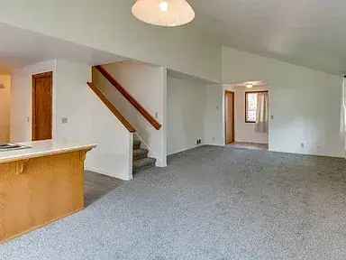 Rent Duplex Apartment Unit in Southwest Redmond with Vaulted Ceilings