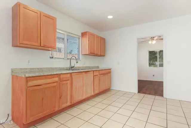 House For Sale in 8458, Hooper Avenue, California