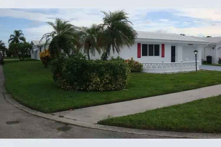 Buy Corner House 3 Bedroom in Boynton Beach with Updated Features