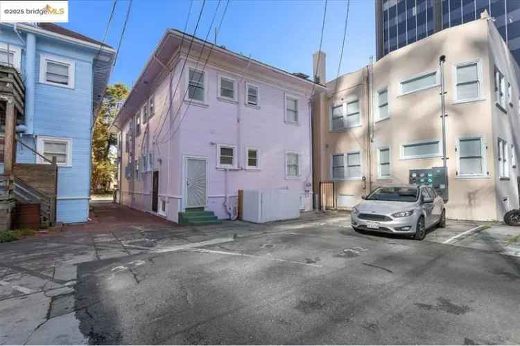 Rent Duplex in Downtown Oakland with 1920s Architecture and Parking