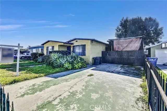 House For Sale in 718, East 103rd Place, Los Angeles, California