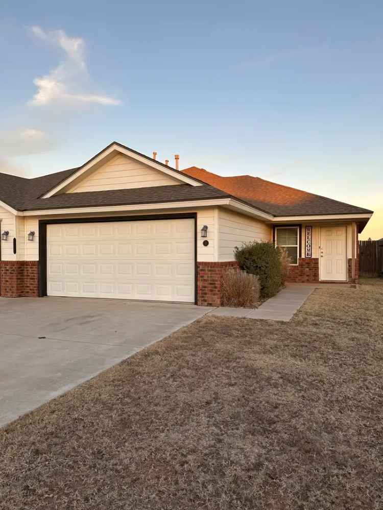 Rent Apartment Unit in South Lubbock with Backyard and Washer Dryer