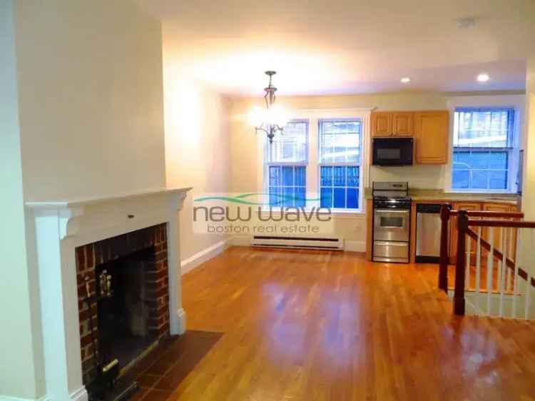 Rent 2 Bedroom Duplex in Beacon Hill with Updated Kitchen and Hardwood Floors