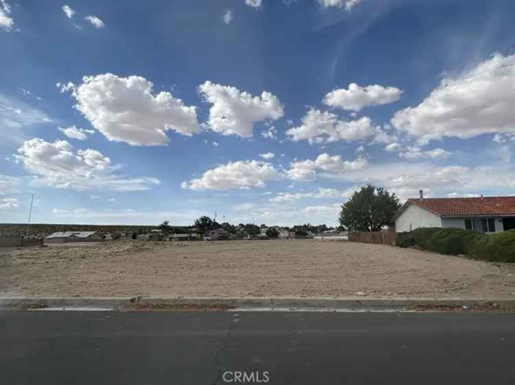 Land For Sale in 13784, Windward Lane, California