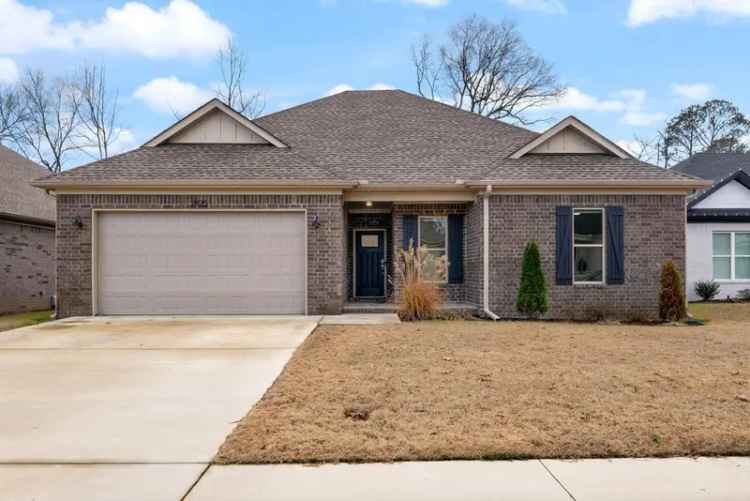 House For Sale in Conway, Arkansas