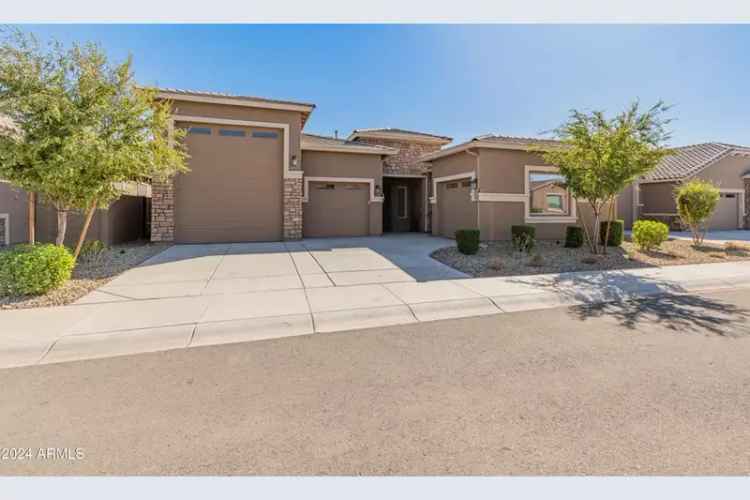 Rent Luxurious RV Garage House with Casita in Premier Heritage Community