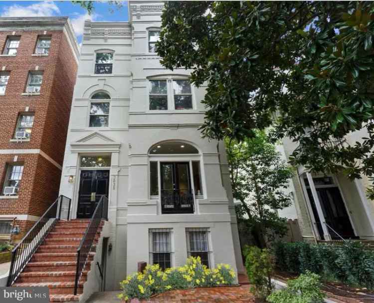 House For Sale in Washington, District of Columbia