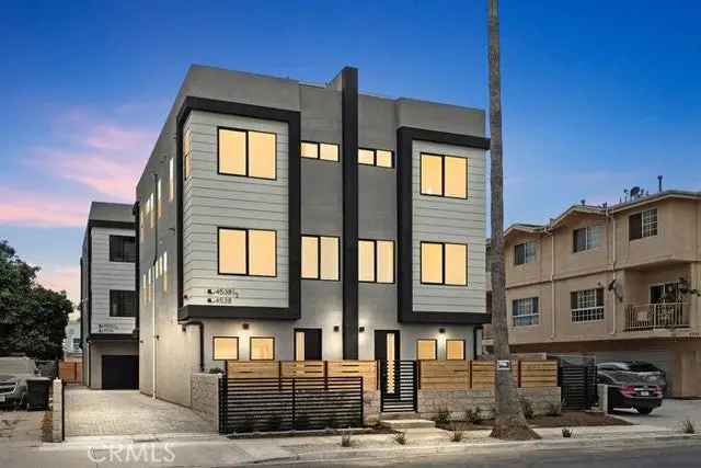 House For Sale in Manhattan Beach, California