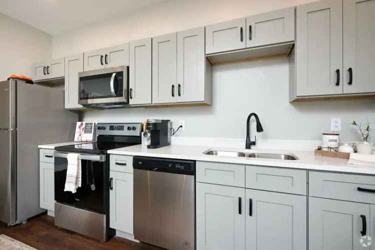 Rent Luxury Apartments in Gates NY with Modern Features and Amenities