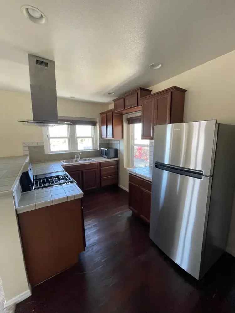 Rent Apartment Unit with Downtown Harbor Views in San Diego