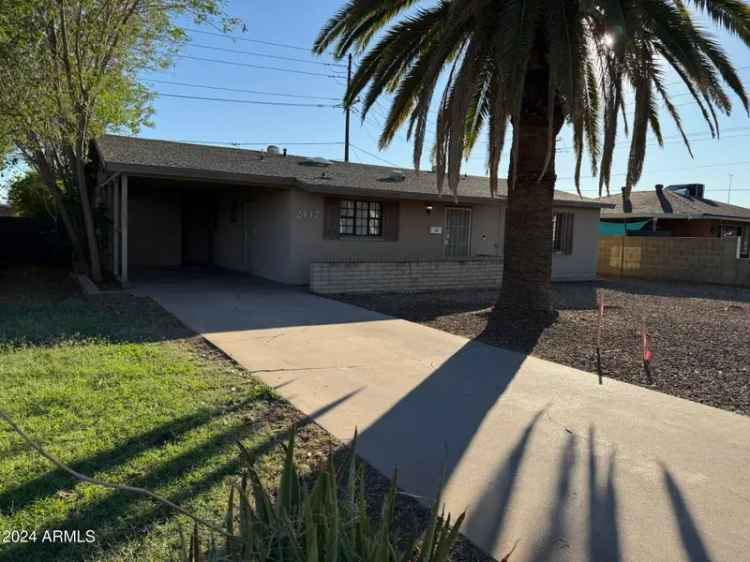 House For Sale in 2417, West Osborn Road, Phoenix, Arizona