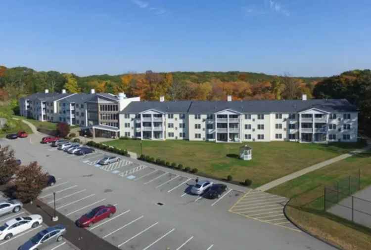 Rent Luxurious Apartments in Stonington Estates Norwich with Amenities