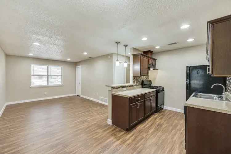 Rent Apartments in Princeton Texas Near Lake Lavon with Pet-Friendly Features