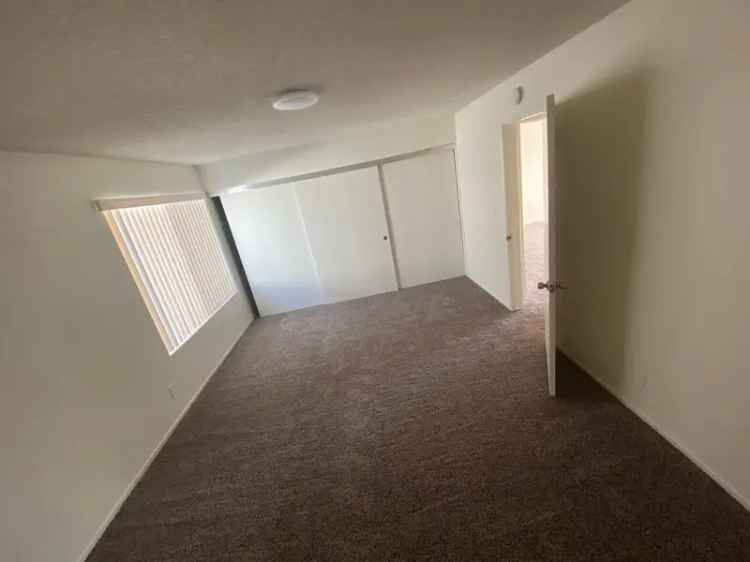 Rent Updated 2 Bedroom Apartment Near Westminster Shopping Center