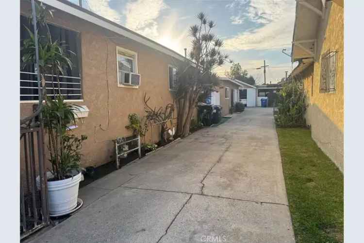 House For Sale in 8821, Bandera Street, Los Angeles, California