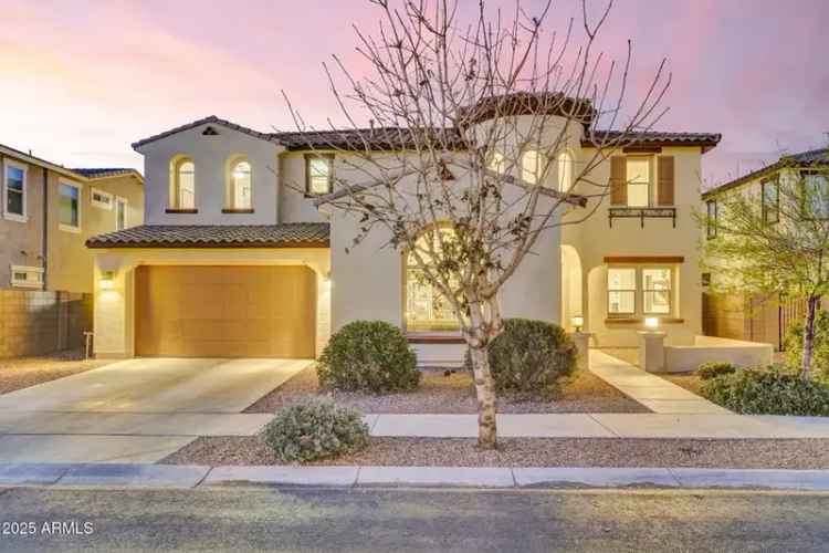 Buy Luxury Home in Queen Creek with Resort Style Amenities