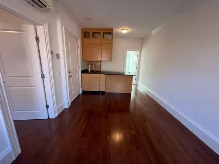 Rent Apartment in Beacon Hill Boston with Modern Features and Pet-Friendly Option