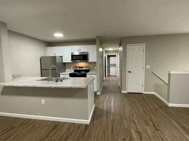 Rent Apartments in Duck Creek with Great Amenities and Renovated Homes