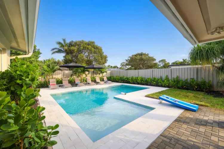 House For Sale in 702, Southwest 27th Terrace, Boynton Beach, Florida